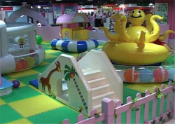 嚕啦啦親子樂園