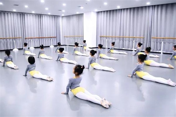 開舞蹈培訓班需要什么條件？