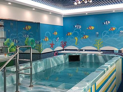 小龍宮嬰兒游泳館