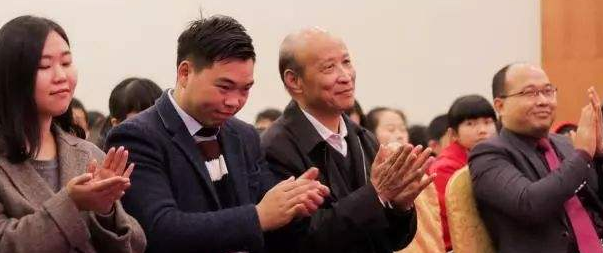 扶鷹教育加盟