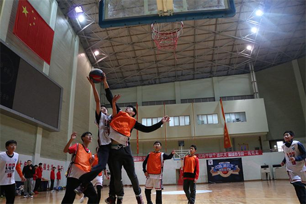 李秋平青少年籃球俱樂部加盟