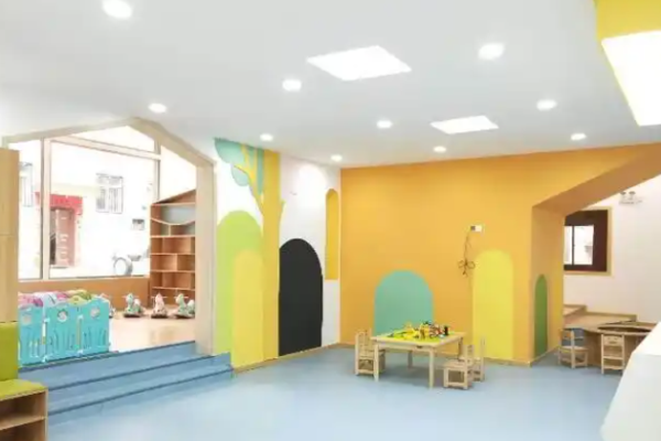 童心童語托育早教加盟怎么樣?專業扶持，前景可觀